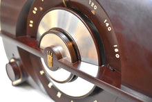 Load image into Gallery viewer, Mocha Brown 1952 Zenith Model K615 Vacuum Tube AM Radio Sounds Great! Excellent Condition!