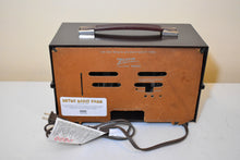 Load image into Gallery viewer, Mocha Brown 1952 Zenith Model K615 Vacuum Tube AM Radio Sounds Great! Excellent Condition!