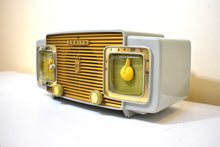 Load image into Gallery viewer, Gull Gray 1953 Zenith Model K622 Vacuum Tube Radio Alarm Clock Looks and Sounds Great! Excellent Condition!