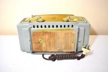 Load image into Gallery viewer, Gull Gray 1953 Zenith Model K622 Vacuum Tube Radio Alarm Clock Looks and Sounds Great! Excellent Condition!