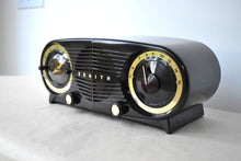 Load image into Gallery viewer, Espresso Brown Bakelite 1954 Zenith Owl Eyes Model L515 AM Vacuum Tube Radio Excellent Condition! Great Sounding!