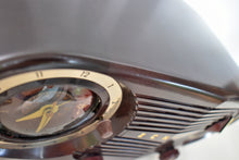 Load image into Gallery viewer, Espresso Brown Bakelite 1954 Zenith Owl Eyes Model L515 AM Vacuum Tube Radio Excellent Condition! Great Sounding!