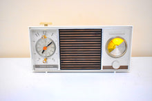 Load image into Gallery viewer, Wood Grain Beige 1967 Zenith Model H-519 Vacuum Tube AM Clock Radio Excellent Condition and Great Sounding!