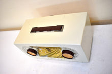 Load image into Gallery viewer, Taupe Tan 1955 Zenith Model R-511W AM Vacuum Tube Radio Excellent Condition Sounds Great!