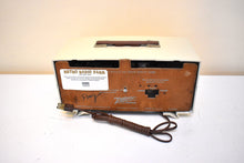 Load image into Gallery viewer, Taupe Tan 1955 Zenith Model R-511W AM Vacuum Tube Radio Excellent Condition Sounds Great!