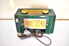 画像をギャラリービューアに読み込む, Candy Apple Green 1955 Zenith Model R512F The Broadway Push Button Vacuum Tube AM Radio Excellent Condition &amp; Sounds Great!