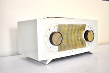 Charger l&#39;image dans la galerie, Pralines and Cream 1955 Zenith Broadway Model R512W AM Vacuum Tube Radio Sounds Great! Excellent Condition! Factory One Off Features!