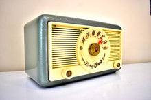 Load image into Gallery viewer, Hammered Green Metallic 1951 Northern Electric Baby Champ Model 5500 Vacuum Tube AM Radio Sounds Great! Excellent Condition!