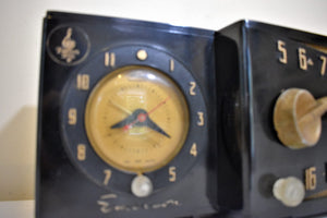 マンバ ブラック アバンギャルド 1954 エマーソン モデル 788 シリーズ B 真空管 AM 目覚まし時計 ラジオ 希少！非常に良い状態！いいね！