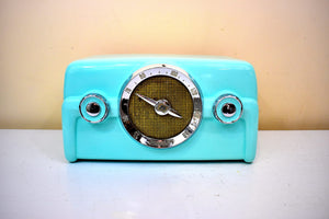 Robin Egg Turquoise Crosley 1951 Model 11-125GN AM Vacuum Tube Clock Radio Quality Construction Sounds Great!