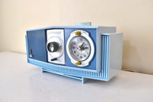 Charger l&#39;image dans la galerie, Blue on Blue Mid-Century 1963 Motorola Model C19B25 Vacuum Tube AM Clock Radio Rare Color Combo!