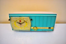 Charger l&#39;image dans la galerie, Bluetooth Ready To Go - Turquoise and White 1957 RCA Victor Model C-3HE AM Vacuum Tube Radio Sounds Great!