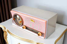 画像をギャラリービューアに読み込む, Victoria Pink Gray 1959 Truetone D-2000 Vacuum Tube AM Clock Radio Excellent Condition! Never Before Seen Rare!