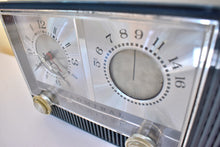 Charger l&#39;image dans la galerie, Navy Blue 1964 Admiral Model YG790 Vacuum Tube AM Alarm Clock Radio Sounds Terrific! Excellent Condition!
