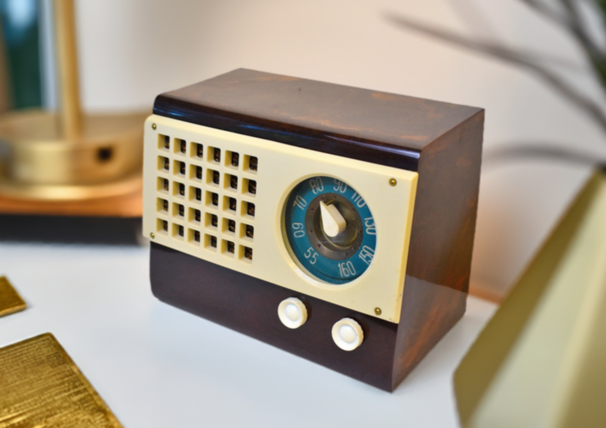 Emerson high quality tabletop radio