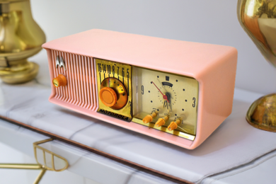 Marilyn Pink 1957 Motorola Model 56CC2 Vacuum Tube AM Clock Radio Excellent Condition! Sounds Fantastic!