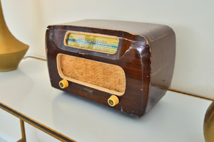 Artisan Handcrafted Original Wood Philco 1946 Model 46-421 Vacuum Tube AM Radio Solid Construction and Sounds Great!