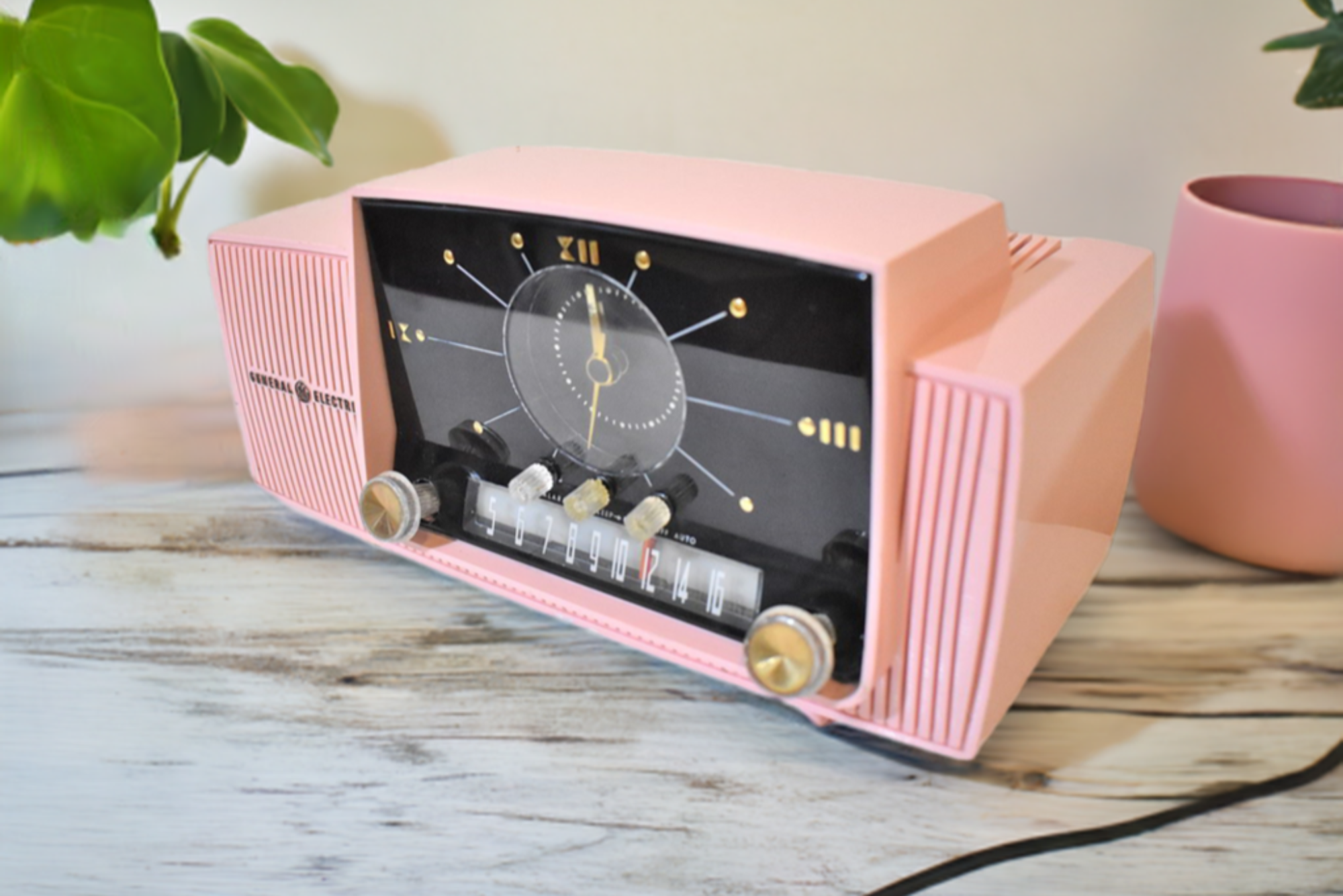 Princess Pink Mid Century 1959 General Electric Model C-416C Vacuum Tube AM Clock Radio Beauty Sounds Fantastic Excellent Condition!