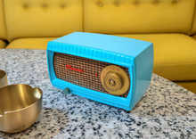 画像をギャラリービューアに読み込む, Turquoise and Wicker Vintage 1949 Capehart Model 3T55B AM Vacuum Tube Radio Totally Restored and Sounds Wonderful!