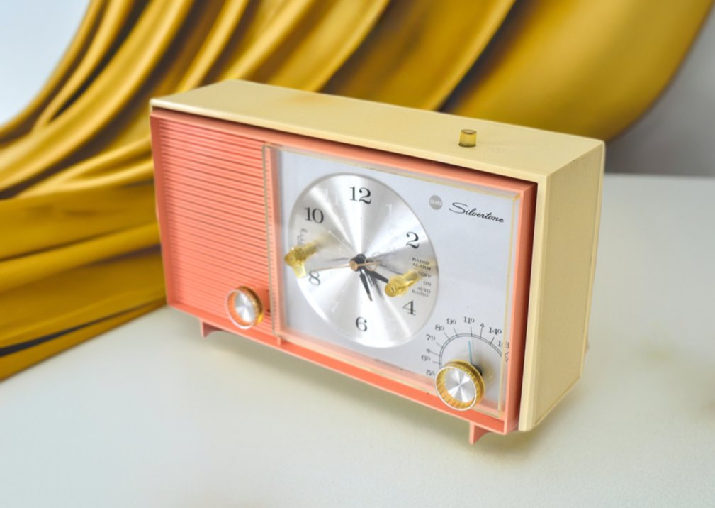 Pink and Ivory 1964 Silvertone Model 5039 Vacuum Tube AM