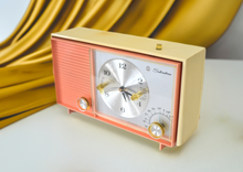 画像をギャラリービューアに読み込む, Pink and Ivory 1964 Silvertone Model 5039 Vacuum Tube AM Clock Radio Excellent Condition and Great Sounding!