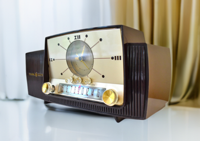 Burgundy Swirl Mid Century 1959 General Electric Model C-416C Vacuum Tube AM Clock Radio Beauty Sounds Fantastic Popular Model!