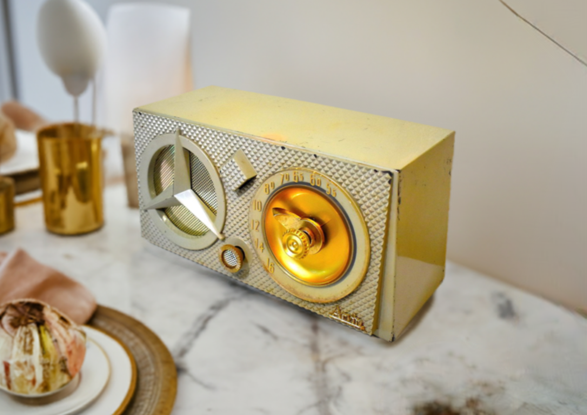 Willow Green Iconic Tri-Star 1955 Arvin Model 855T Vacuum Tube AM