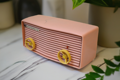 Priscilla Pink 1957 Motorola Model 57R4 Vacuum Tube AM Radio Unique Design in Rare Color!