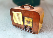 Load image into Gallery viewer, Artisan Handcrafted Wood Vintage 1939 Delco Model 304 Vacuum Tube AM Radio! Sounds Wonderful! Excellent Condition!