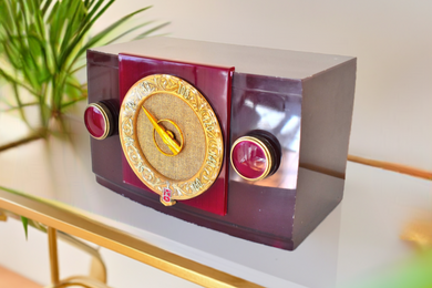 Ruby Red 1951 Crosley Model 11-130U AM Vacuum Tube Radio Great Looking and Sounding!
