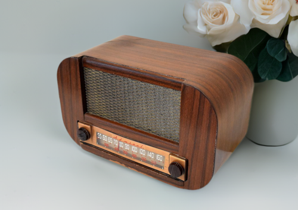 radio bambus restelica Mid Century Curved Wood Delight 1947 Admiral Model 6T11-5B1 Vacuum Tube AM  Radio Works Great!