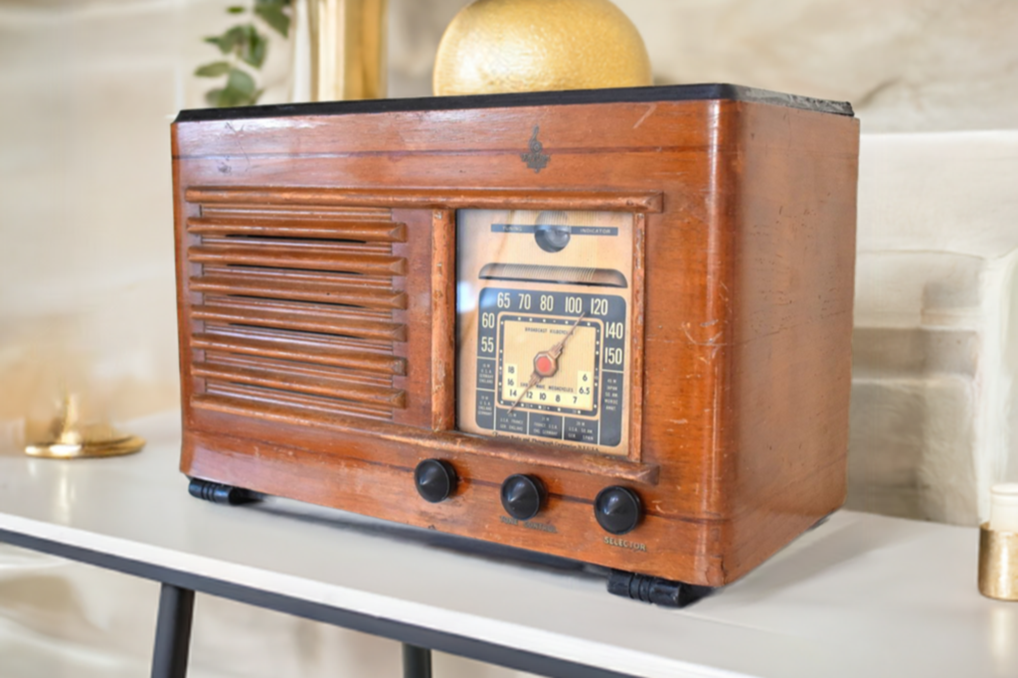 Artisan Crafted Wood 1941 Emerson Model 355 Vacuum Tube AM Shortwave Radio Sounds Great! Excellent Condition!