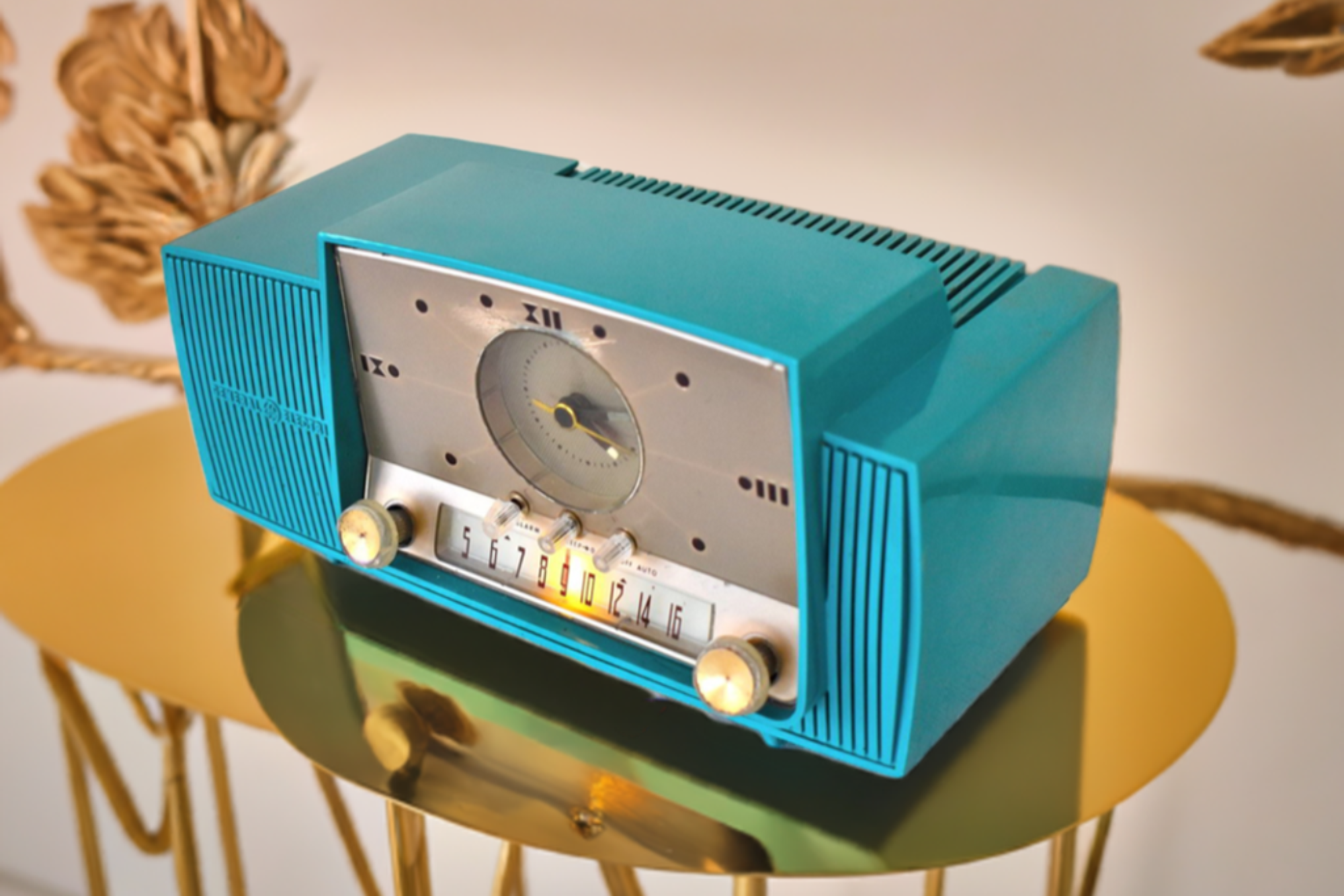 Seafoam Green Turquoise 1959 GE General Electric Model 914D AM Vacuum Tube Clock Radio Excellent Condition Rare Desirable Color! 