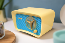 Load image into Gallery viewer, Turquoise and White 1959 Travler Model T-204 AM Vacuum Tube Radio Cute As A Button! Sounds Awesome!