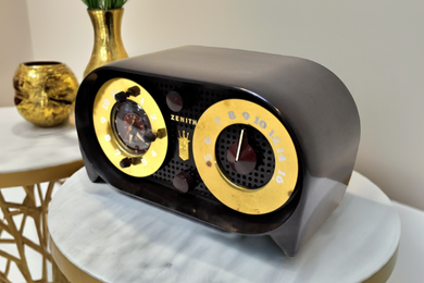 Espresso Brown Owl Eyes 1951 Zenith Model G516 AM Vacuum Tube Radio Great Looking and Sounding!