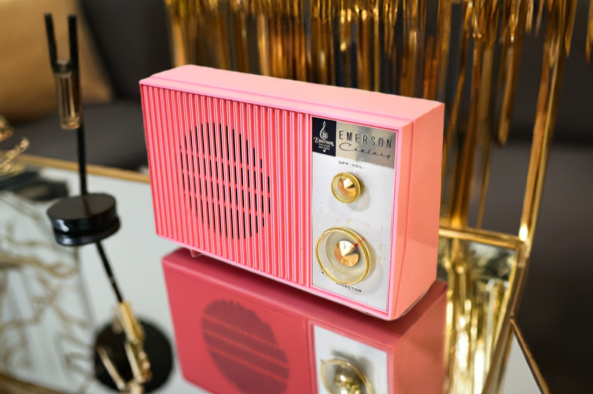 Bluetooth Ready To Go - Sassy Pink 1961 Emerson Model G-1701 AM
