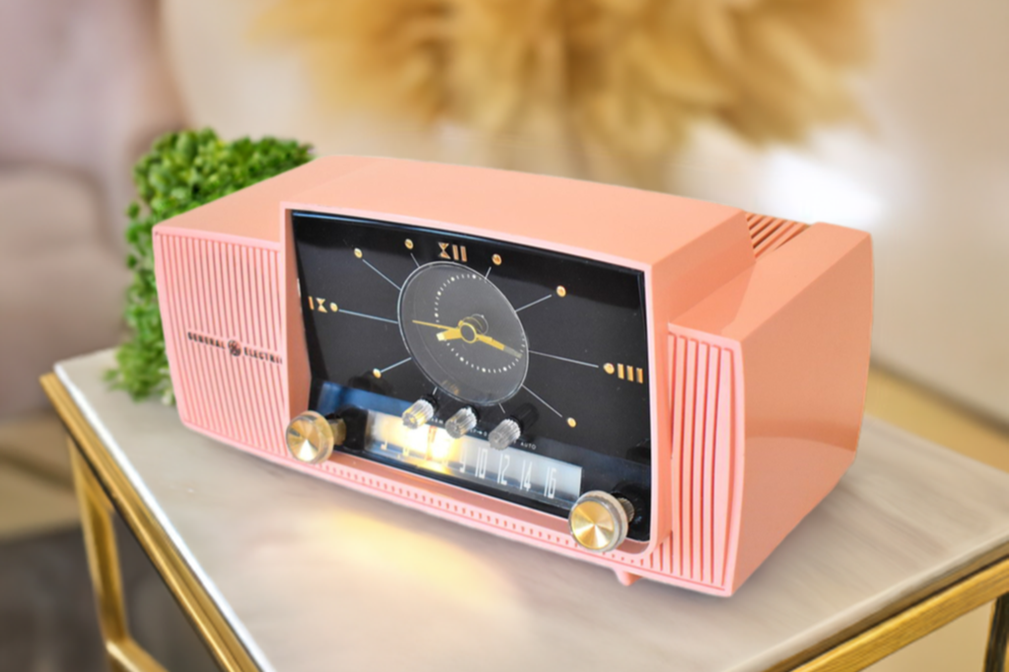 Princess Pink Mid Century 1959 General Electric Model C-416C Vacuum Tube AM Clock Radio Beauty Sounds Fantastic Excellent Condition!