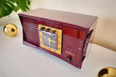 Maroon Burgundy 1955 Travler Model 55C42 Vacuum Tube AM Radio Rare Design! Sounds Great! Excellent Condition!