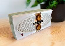 Charger l&#39;image dans la galerie, Bluetooth Ready To Go - Mint Green 1959 Truetone D2082A Tube AM Radio Rare Mid Century Beauty! Sounds Great!