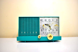 Seafoam Green 1958 Philco Model F752-124 AM Vacuum Tube Radio Rare Awesome Color Sounds Great! Excellent Condition!