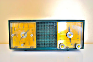 インバネス グリーン 1954 フィルコ モデル B712 AM 真空管目覚まし時計ラジオのサウンドは素晴らしいです。レアモデル＆カラー！