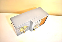 Load image into Gallery viewer, Avant Garde Lavender Grey 1954 Emerson Model 816 Series B Vacuum Tube AM Radio Rare! Excellent Plus Condition! Sounds Great!