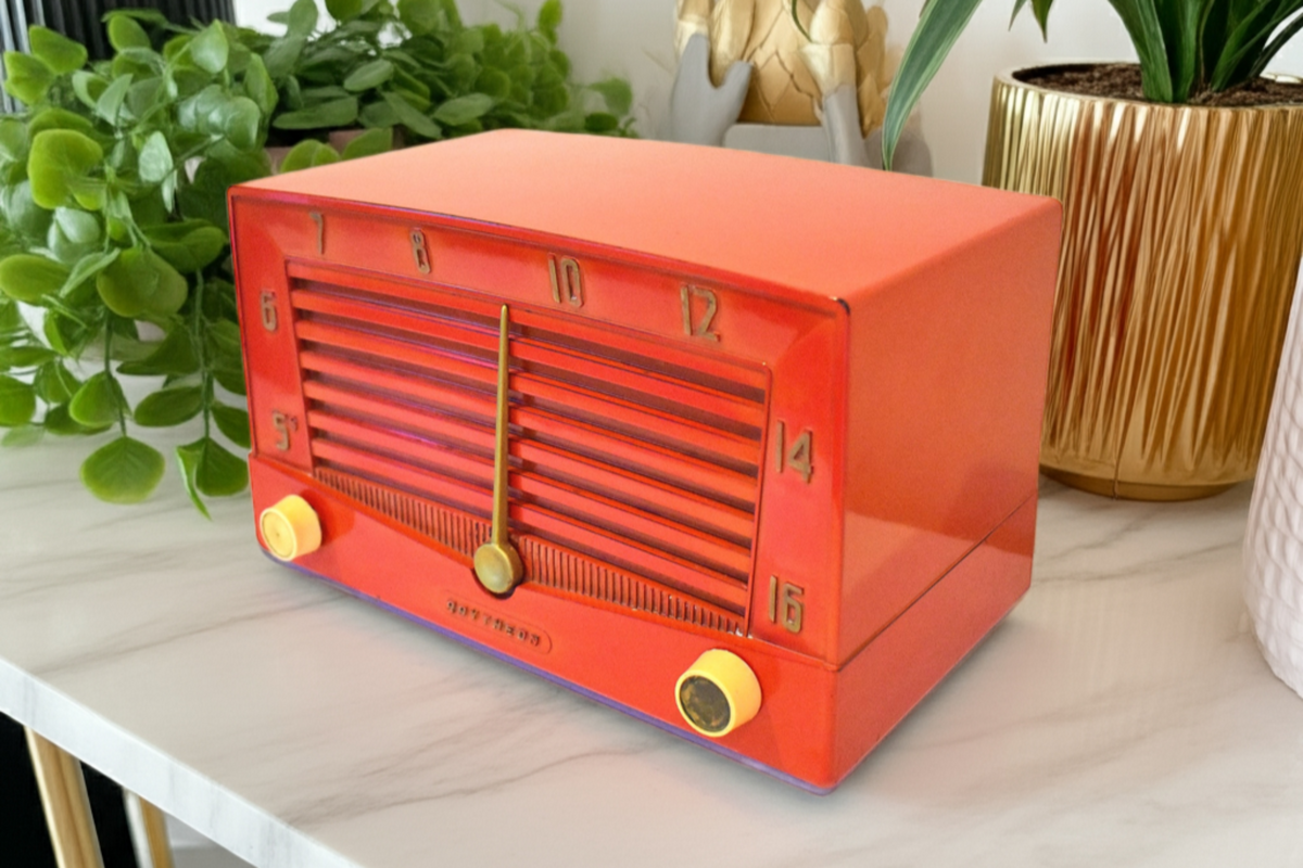 Halcyon Red 1953 Raytheon Truetone Model D-2102 Vacuum Tube Radio Look ...