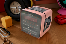 画像をギャラリービューアに読み込む, Petunia Pink Magnavox Model D3110/17X AM FM Digital Alarm Clock Radio! Excellent Condition!