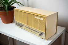 画像をギャラリービューアに読み込む, Tan Beige General Electric Model AM/FM Vacuum Tube Radio Sounds Great! Excellent Condition!