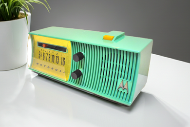 Sea Green 1957 Motorola Model 57H AM Vacuum Tube Radio Rare Model Loud and Clear Sounding!