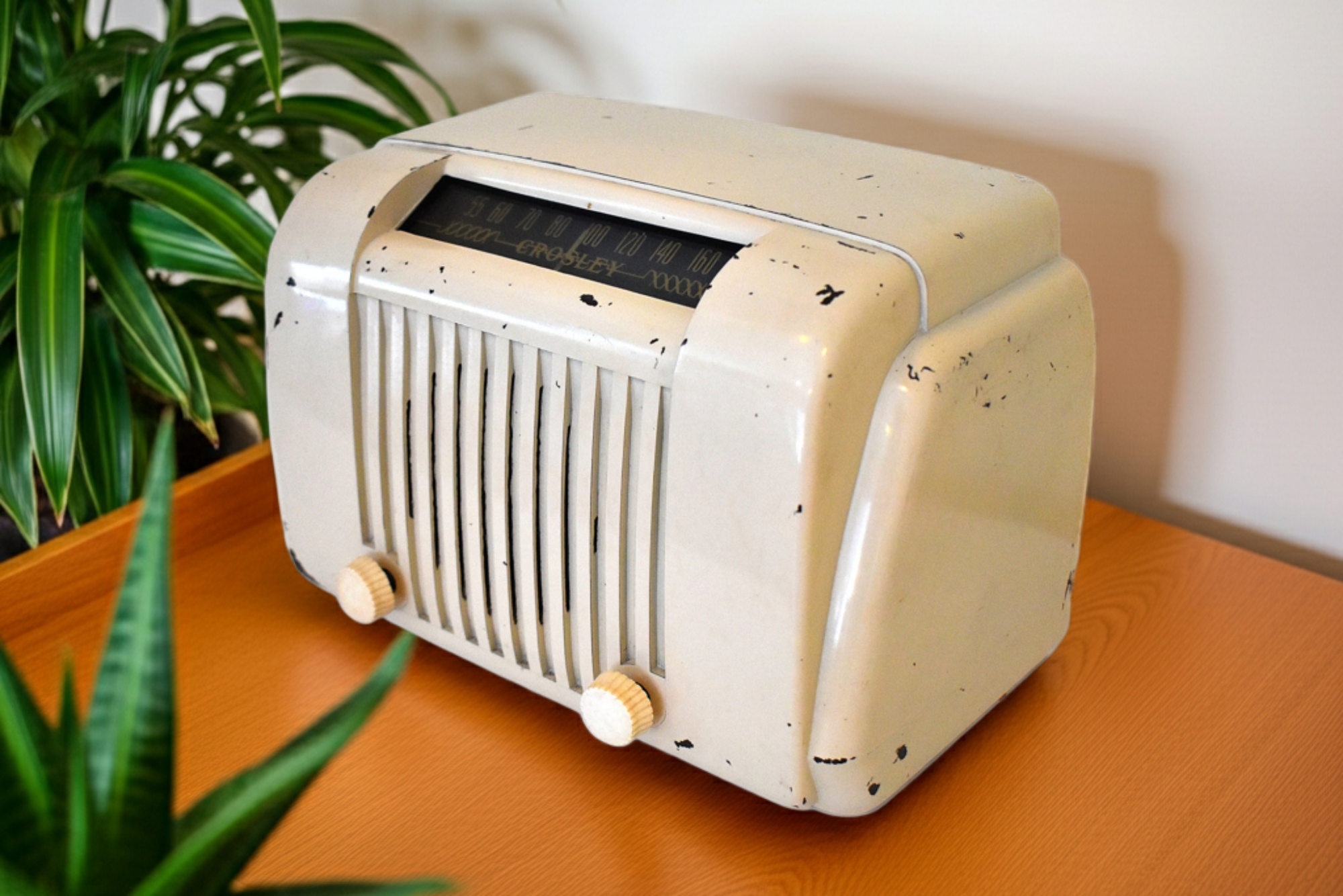 Ivory White Bakelite 1947 Crosley 58TL Vacuum Tube AM Radio Sounds