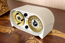 画像をギャラリービューアに読み込む, White Owl Eyes 1951 Zenith Model G516 AM Vacuum Tube Radio Great Looking and Sounding! Rare Color!