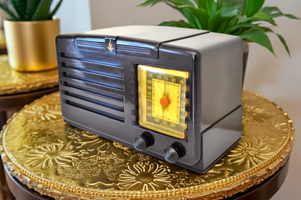 Mocha Brown Bakelite 1940 Emerson Model 333 Vacuum Tube AM Radio Sound ...