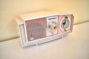 プリシラ ピンク ミッドセンチュリー 1963年 モトローラモデル C19P23 真空管 AM時計 ラジオ レアカラーコンボ！